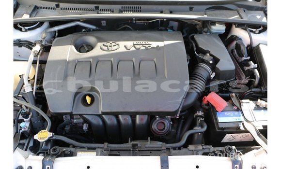 Acheter Import Voiture Toyota Corolla Blanc à Import - Dubai, Central Acheter Import Voiture Toyota Corolla Blanc à Import - Dubai, Central