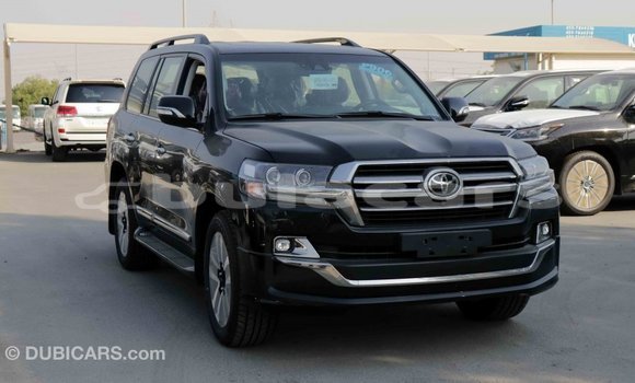 Acheter Import Voiture Toyota Land Cruiser Noir à Import - Dubai, Central Acheter Import Voiture Toyota Land Cruiser Noir à Import - Dubai, Central
