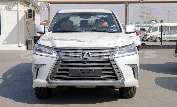 Acheter Import Voiture Lexus LX Blanc à Import - Dubai, Central Acheter Import Voiture Lexus LX Blanc à Import - Dubai, Central