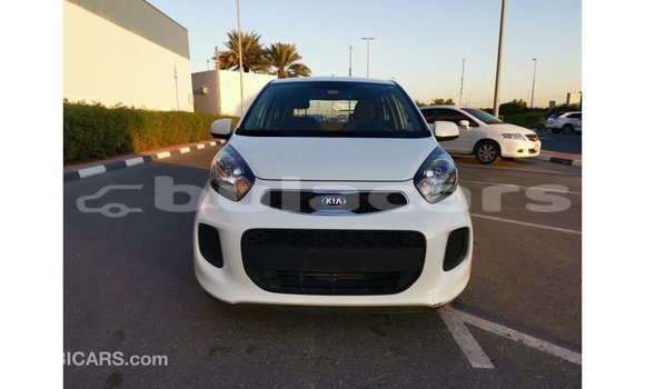 Acheter Import Voiture Kia Picanto Blanc à Import - Dubai, Central Acheter Import Voiture Kia Picanto Blanc à Import - Dubai, Central