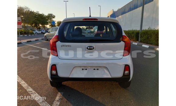 Acheter Import Voiture Kia Picanto Blanc à Import - Dubai, Central Acheter Import Voiture Kia Picanto Blanc à Import - Dubai, Central