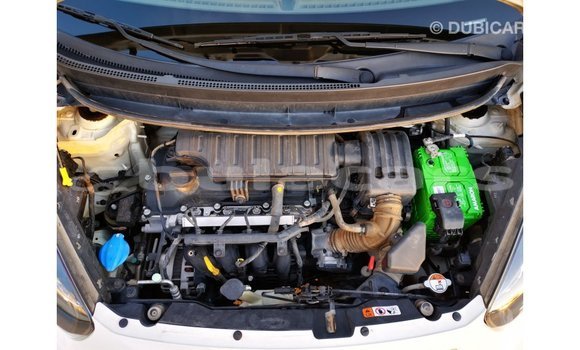 Acheter Import Voiture Kia Picanto Blanc à Import - Dubai, Central Acheter Import Voiture Kia Picanto Blanc à Import - Dubai, Central