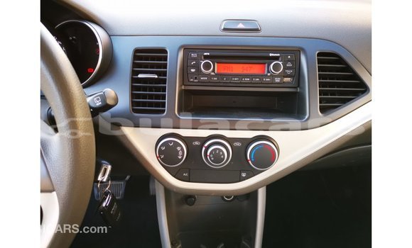 Acheter Import Voiture Kia Picanto Blanc à Import - Dubai, Central Acheter Import Voiture Kia Picanto Blanc à Import - Dubai, Central