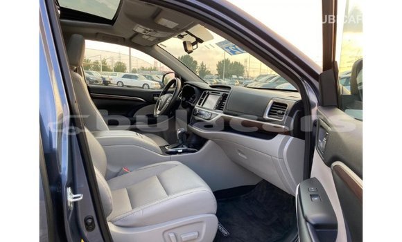 Buy Import Toyota Highlander Blue Car in Import - Dubai in Central Buy Import Toyota Highlander Blue Car in Import - Dubai in Central