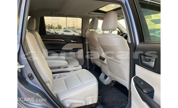 Buy Import Toyota Highlander Blue Car in Import - Dubai in Central Buy Import Toyota Highlander Blue Car in Import - Dubai in Central