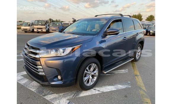 Buy Import Toyota Highlander Blue Car in Import - Dubai in Central Buy Import Toyota Highlander Blue Car in Import - Dubai in Central