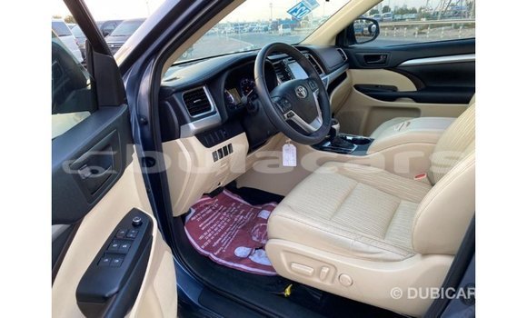 Buy Import Toyota Highlander Blue Car in Import - Dubai in Central Buy Import Toyota Highlander Blue Car in Import - Dubai in Central