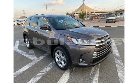 Buy Import Toyota Highlander Grey Car in Import - Dubai in Central Buy Import Toyota Highlander Grey Car in Import - Dubai in Central