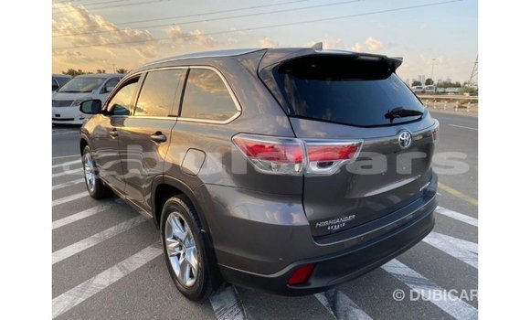 Buy Import Toyota Highlander Grey Car in Import - Dubai in Central Buy Import Toyota Highlander Grey Car in Import - Dubai in Central
