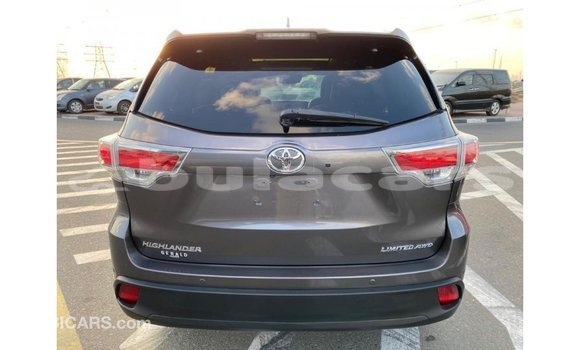 Buy Import Toyota Highlander Grey Car in Import - Dubai in Central Buy Import Toyota Highlander Grey Car in Import - Dubai in Central