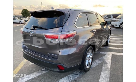 Buy Import Toyota Highlander Grey Car in Import - Dubai in Central Buy Import Toyota Highlander Grey Car in Import - Dubai in Central