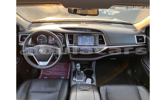 Buy Import Toyota Highlander Grey Car in Import - Dubai in Central Buy Import Toyota Highlander Grey Car in Import - Dubai in Central