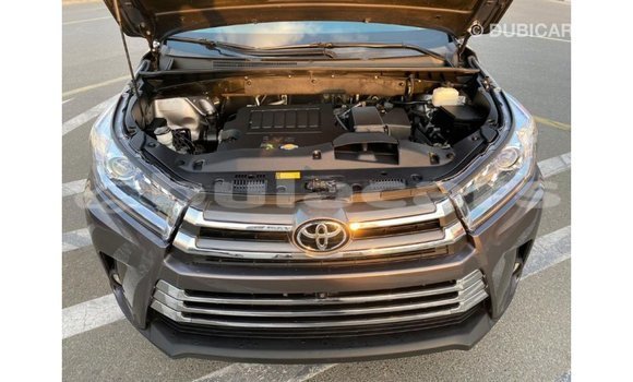 Buy Import Toyota Highlander Grey Car in Import - Dubai in Central Buy Import Toyota Highlander Grey Car in Import - Dubai in Central