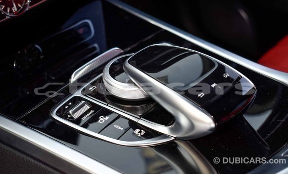 Acheter Import Voiture Mercedes-Benz 190 Noir à Import - Dubai, Central Acheter Import Voiture Mercedes-Benz 190 Noir à Import - Dubai, Central