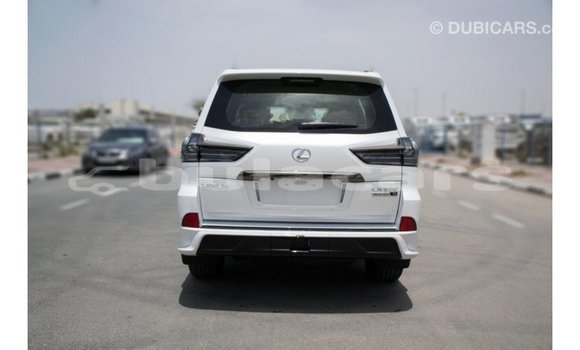 Acheter Import Voiture Lexus LX Blanc à Import - Dubai, Central Acheter Import Voiture Lexus LX Blanc à Import - Dubai, Central