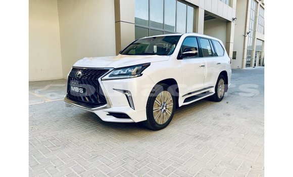 Acheter Import Voiture Lexus LX Blanc à Import - Dubai, Central Acheter Import Voiture Lexus LX Blanc à Import - Dubai, Central