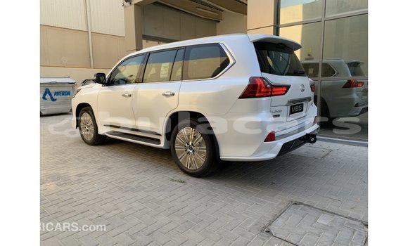 Acheter Import Voiture Lexus LX Blanc à Import - Dubai, Central Acheter Import Voiture Lexus LX Blanc à Import - Dubai, Central