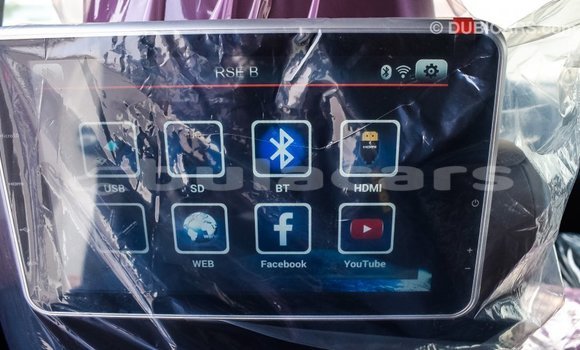 Acheter Import Voiture Toyota Land Cruiser Blanc à Import - Dubai, Central Acheter Import Voiture Toyota Land Cruiser Blanc à Import - Dubai, Central