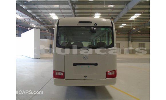 Acheter Import Voiture Abarth 595 Blanc à Import - Dubai, Central Acheter Import Voiture Abarth 595 Blanc à Import - Dubai, Central