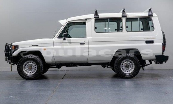 Buy Used Toyota Land Cruiser White Car in Korovou in Central Buy Used Toyota Land Cruiser White Car in Korovou in Central