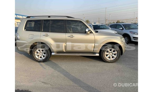 Acheter Import Voiture Mitsubishi Pajero Autre à Import - Dubai, Central Acheter Import Voiture Mitsubishi Pajero Autre à Import - Dubai, Central