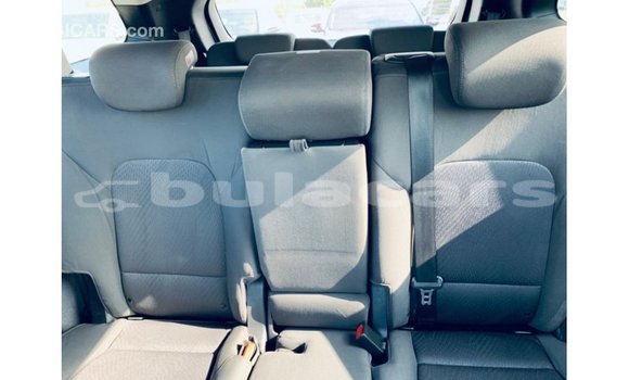 Buy Import Hyundai Santa Fe White Car in Import - Dubai in Central Buy Import Hyundai Santa Fe White Car in Import - Dubai in Central
