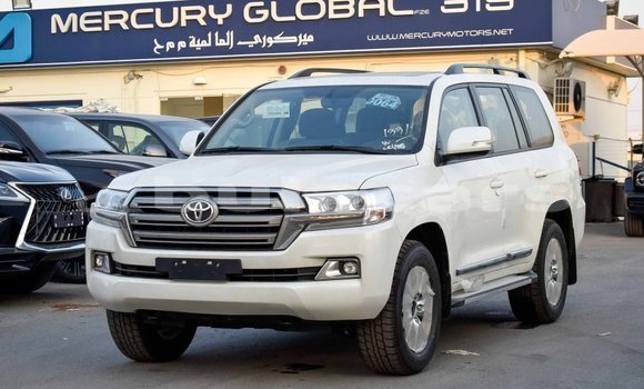 Acheter Import Voiture Toyota Land Cruiser Gris à Import - Dubai, Central Acheter Import Voiture Toyota Land Cruiser Gris à Import - Dubai, Central