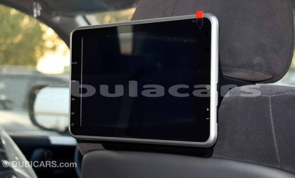 Acheter Import Voiture Toyota Land Cruiser Gris à Import - Dubai, Central Acheter Import Voiture Toyota Land Cruiser Gris à Import - Dubai, Central