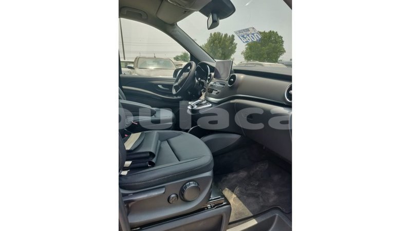 Big with watermark mercedes benz 250 central import dubai 5542