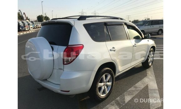 Buy Import Toyota 4Runner White Car in Import - Dubai in Central Buy Import Toyota 4Runner White Car in Import - Dubai in Central