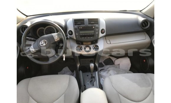 Buy Import Toyota 4Runner White Car in Import - Dubai in Central Buy Import Toyota 4Runner White Car in Import - Dubai in Central