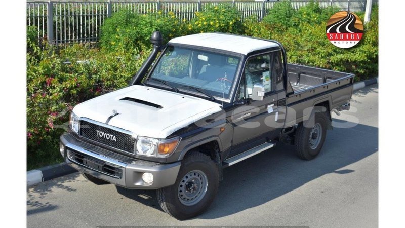 Big with watermark toyota land cruiser central import dubai 5546