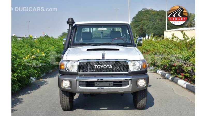 Big with watermark toyota land cruiser central import dubai 5546