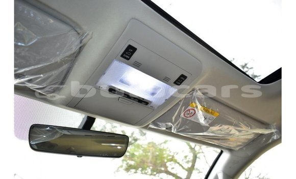 Acheter Import Voiture Toyota Land Cruiser Noir à Import - Dubai, Central Acheter Import Voiture Toyota Land Cruiser Noir à Import - Dubai, Central