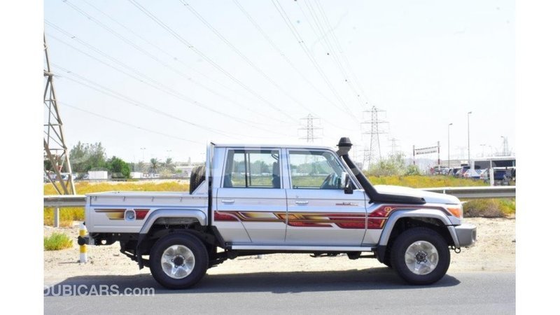 Big with watermark toyota land cruiser central import dubai 5552