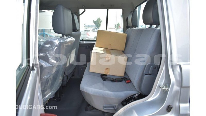 Big with watermark toyota land cruiser central import dubai 5552