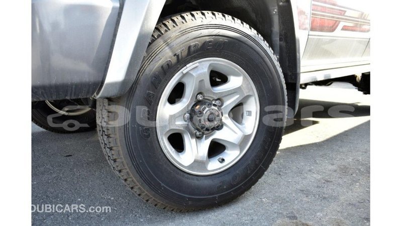 Big with watermark toyota land cruiser central import dubai 5552