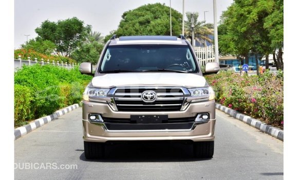 Acheter Import Voiture Toyota Land Cruiser Autre à Import - Dubai, Central Acheter Import Voiture Toyota Land Cruiser Autre à Import - Dubai, Central