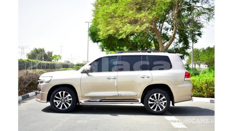 Big with watermark toyota land cruiser central import dubai 5554