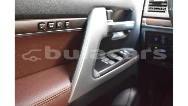 Big with watermark toyota land cruiser central import dubai 5554