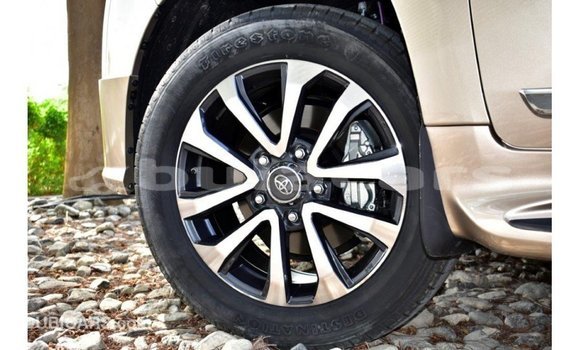 Acheter Import Voiture Toyota Land Cruiser Autre à Import - Dubai, Central Acheter Import Voiture Toyota Land Cruiser Autre à Import - Dubai, Central