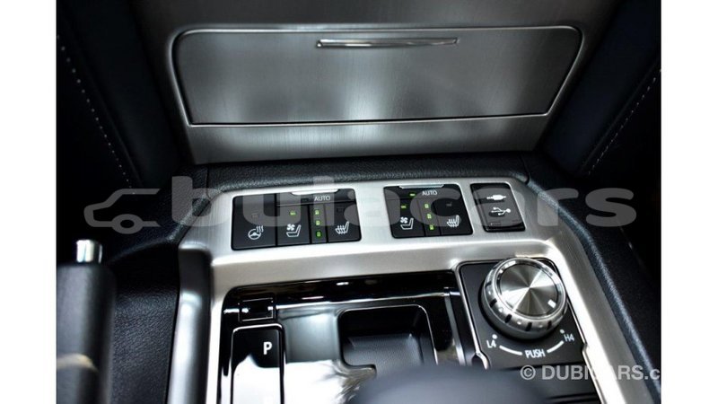 Big with watermark toyota land cruiser central import dubai 5554