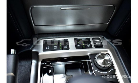 Acheter Import Voiture Toyota Land Cruiser Autre à Import - Dubai, Central Acheter Import Voiture Toyota Land Cruiser Autre à Import - Dubai, Central