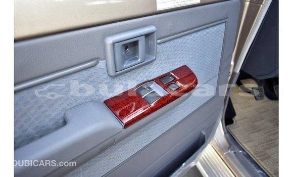 Acheter Import Voiture Toyota Land Cruiser Autre à Import - Dubai, Central Acheter Import Voiture Toyota Land Cruiser Autre à Import - Dubai, Central