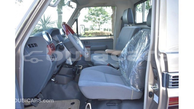 Big with watermark toyota land cruiser central import dubai 5555