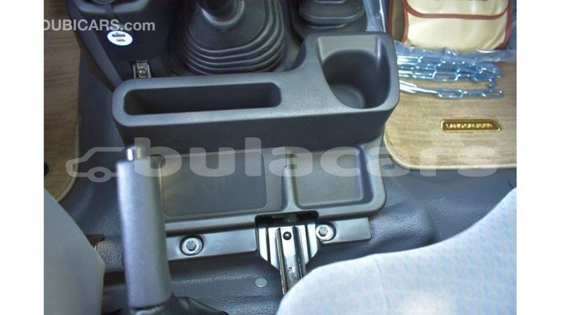 Big with watermark toyota land cruiser central import dubai 5555