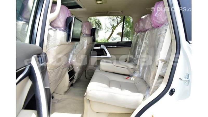 Big with watermark toyota land cruiser central import dubai 5558