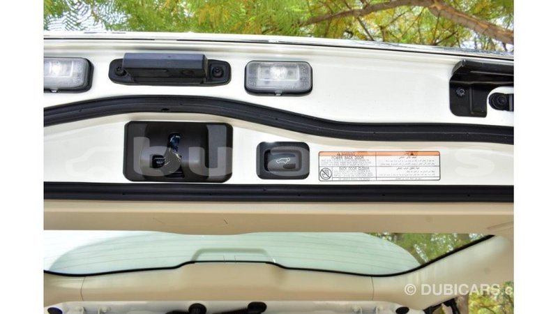 Big with watermark toyota land cruiser central import dubai 5558