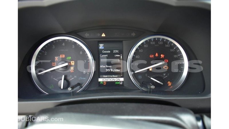 Big with watermark toyota highlander central import dubai 5561