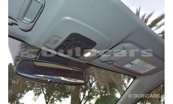 Acheter Import Voiture Toyota Camry Blanc à Import - Dubai, Central Acheter Import Voiture Toyota Camry Blanc à Import - Dubai, Central